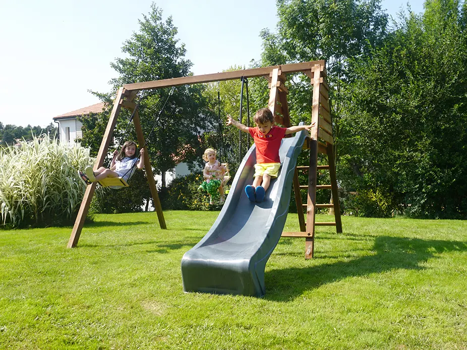 Schommel Trefle met glijbaan - Soulet speeltoestellen-1